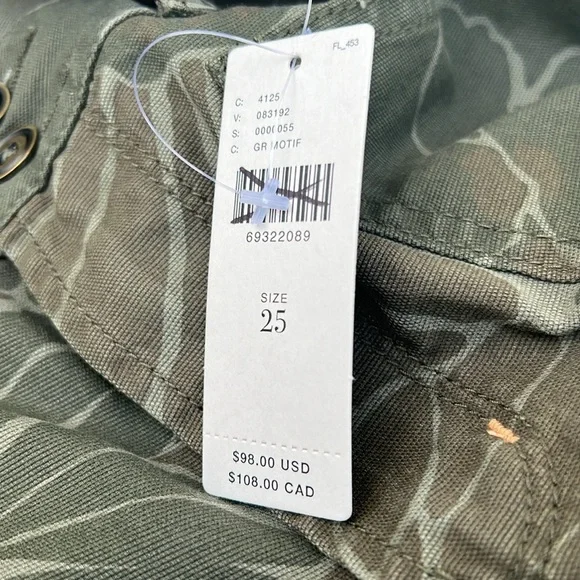 Anthropologie Pilcro The Wanderer Camo Floral Print Shorts - Picture 4 of 9